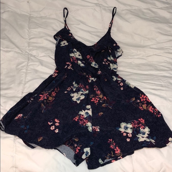 floral romper - Picture 1 of 3